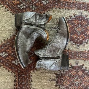 Seychelles metallic silver booties